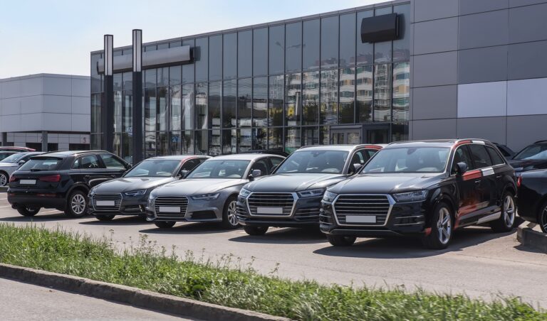 Read more about the article Benefits of buying a pre-owned car from an OEM authorized dealership