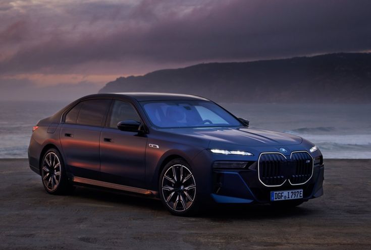 BMW i7