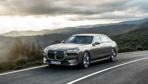 bmw i7 EV