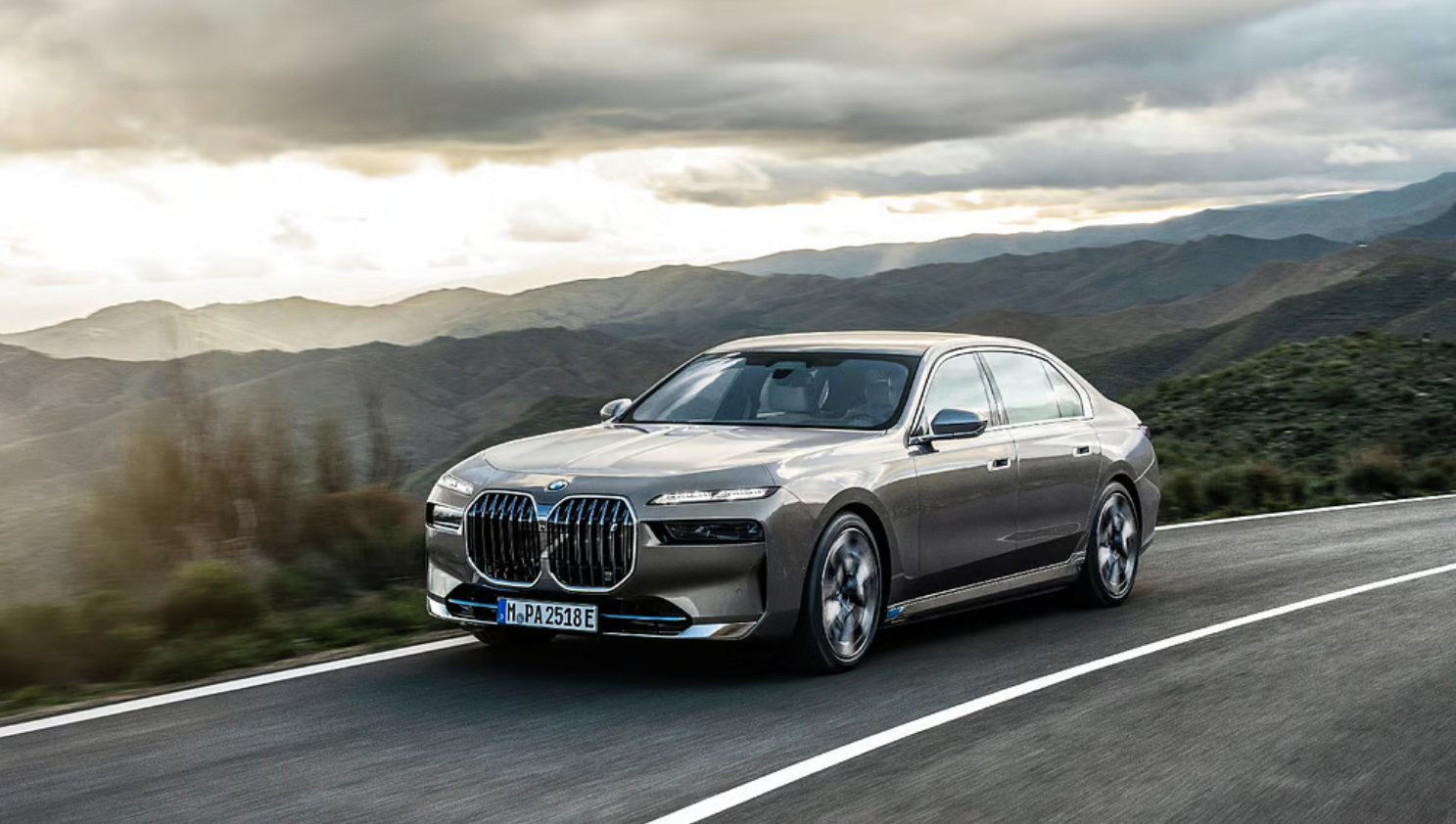 bmw i7 EV