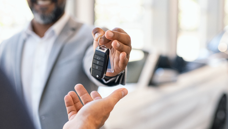 Read more about the article How to Inspect a Used Luxury Car Before Buying – A Complete Checklist