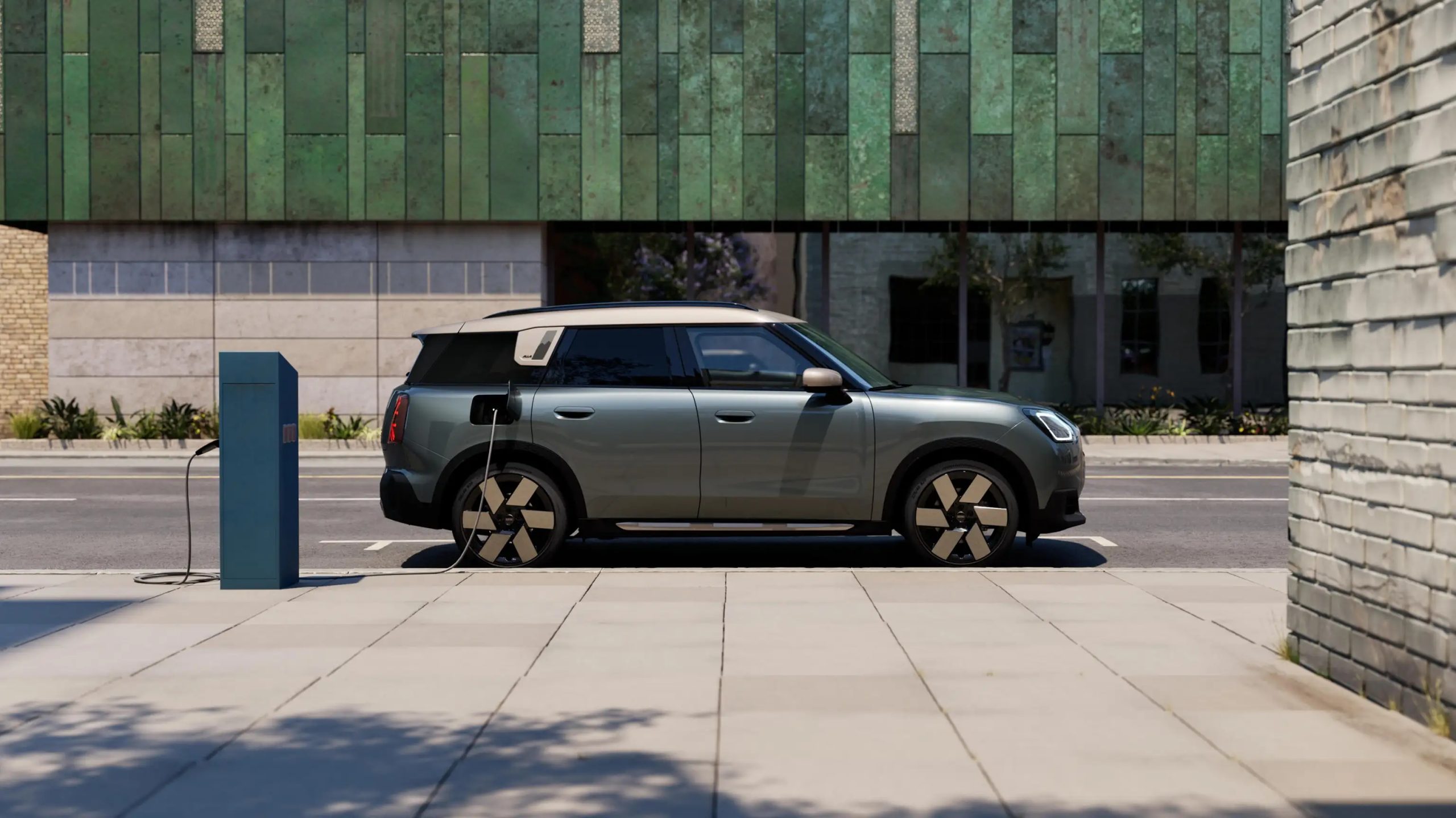 MINI Countryman Electric Side View