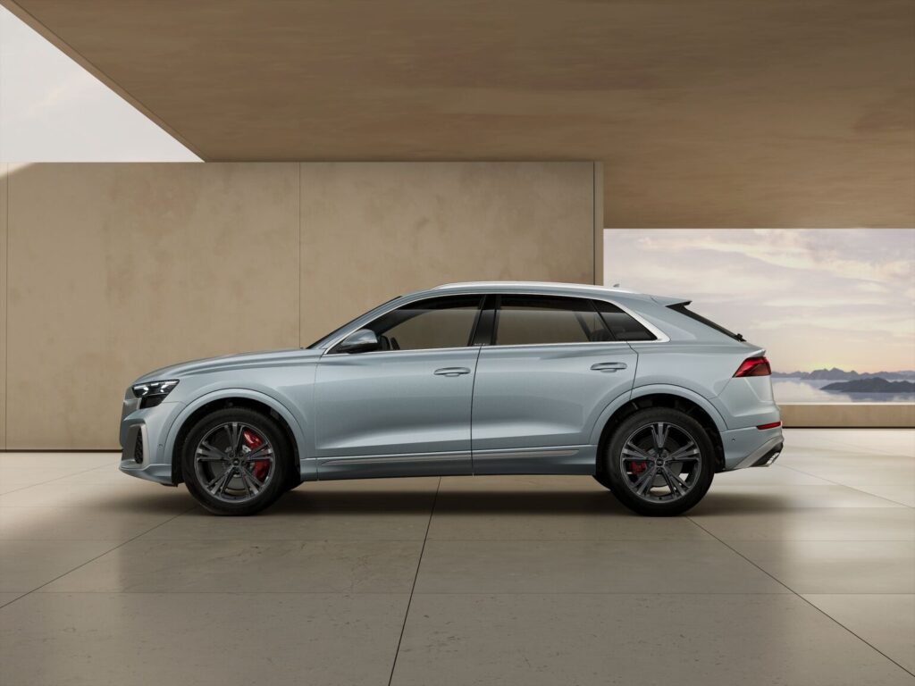 Audi SQ8 Side Angle
