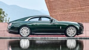 Rolls-Royce Spectre Side ANgle