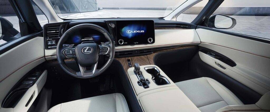 Lexus LM 350h front cabin